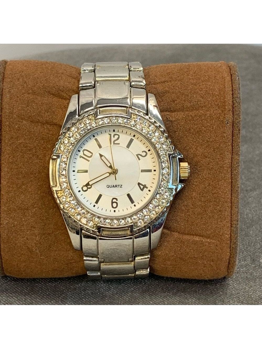 QUARTZ stainless steel round face crystal rhinestone trim watch